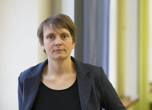 Eine Frau im Prtrait.