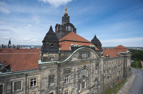 Luftbild der Sächsischen Staatskanzlei.